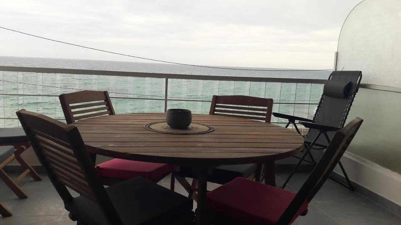 Splendide studio front de mer Menton 0*,