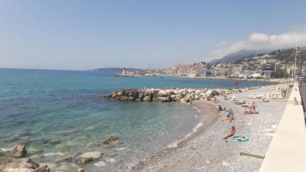 Splendide studio front de mer Menton 0*,